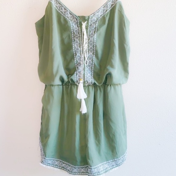 Green romper - Picture 2 of 4